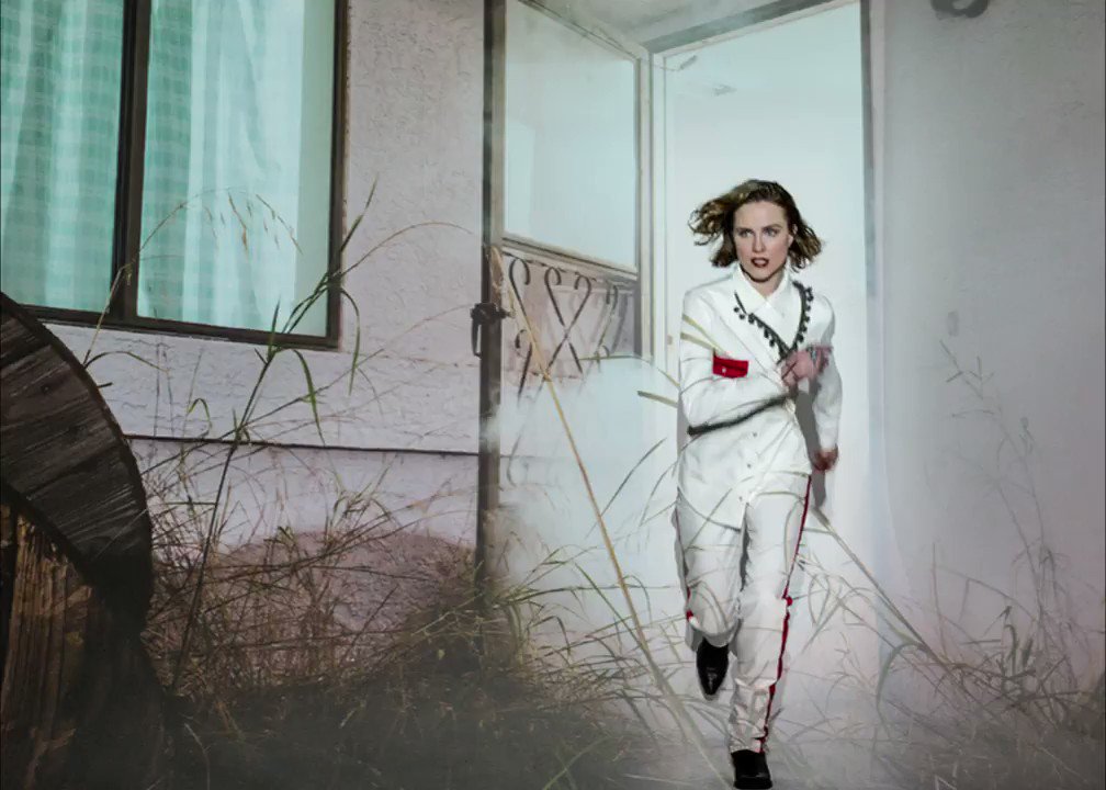 RT @CalvinKlein: Home run: @evanrachelwood wears CALVIN KLEIN JEANS for @Refinery29. #MYCALVINS https://t.co/QOglOqe8HM