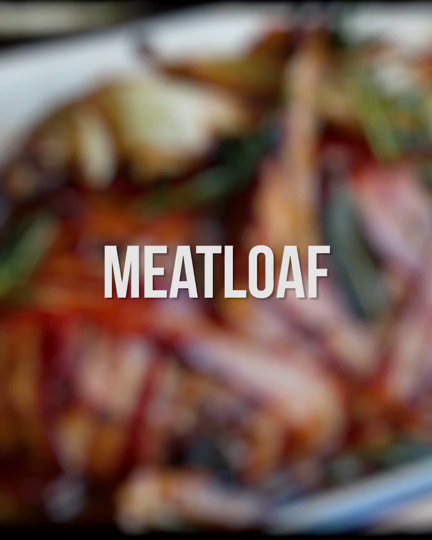 Friday night feasting... meatloaf-style! ???? 

#FridayFeeling #FridayNightFeast https://t.co/FefUtrQBfx