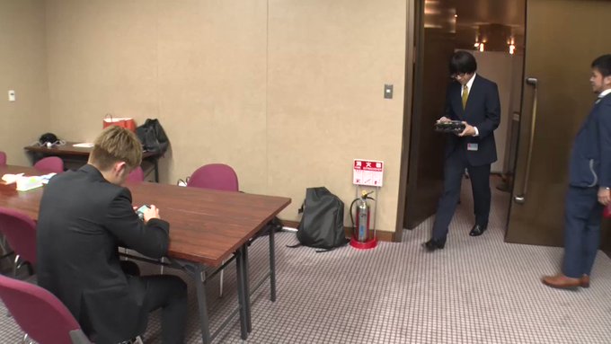 \#GENE高x虹色デイズSP/#虹色デイズ の完成披露試写会に #GENERATIONS が潜入‼️スタッフに変装した \#GENE高x虹色デイズSP/#虹色デイズ の完成披露試写会に #GENERATIONS が潜入‼️スタッフに変装した
