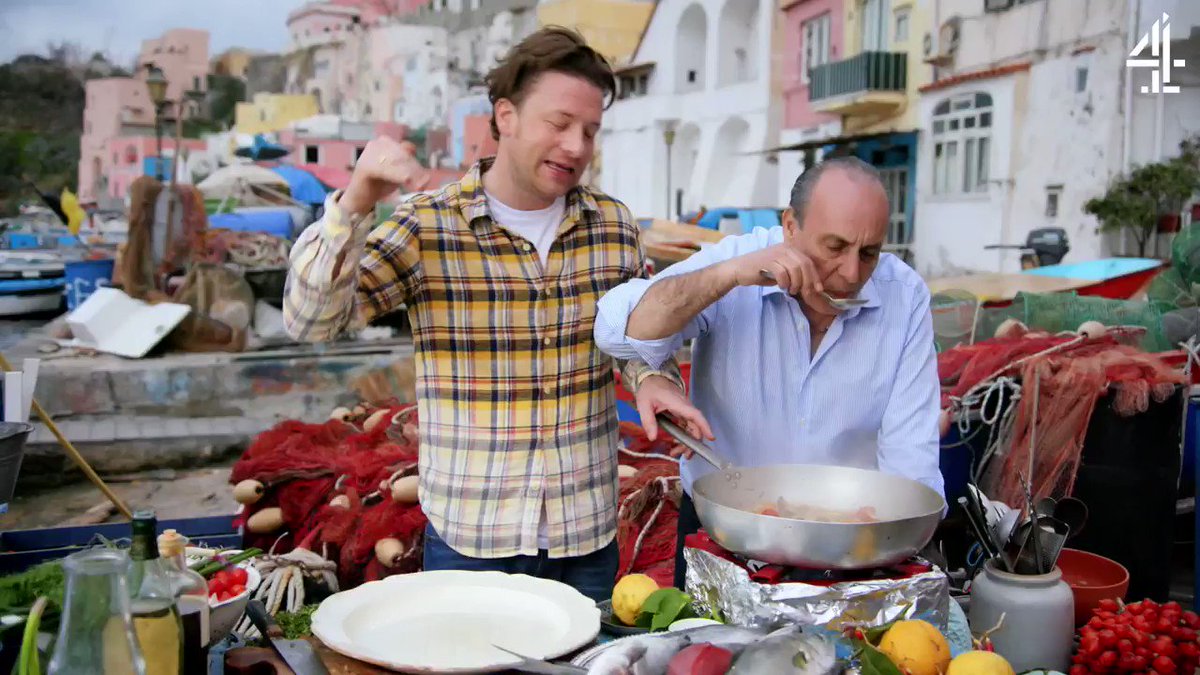 24 HOURS TO GO #JamieCooksItaly!

Catch the first episode Monday @Channel4 8:30 pm. https://t.co/LvcqtyetPi