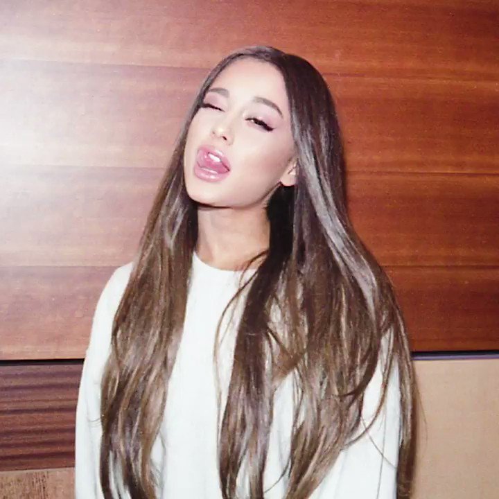 RT @AppleMusic: Mood: Still listening to @ArianaGrande's #Sweetener. ????
https://t.co/gD92RXBSfp https://t.co/sDvDY2x1zy