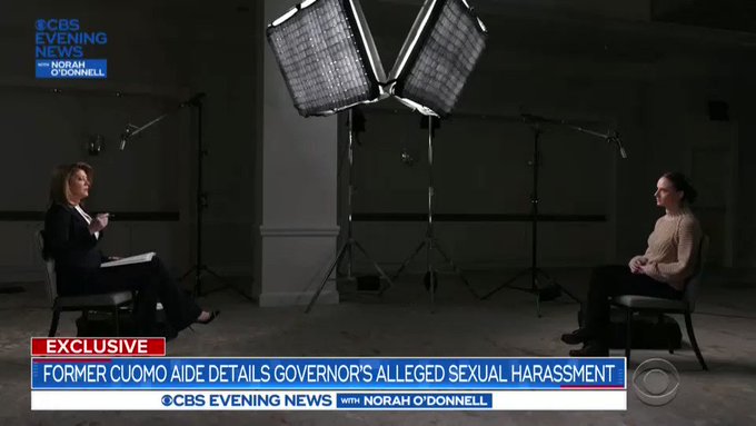 CBS Newsとのインタビューで、クオモ州知事から性的ハラスメントを受けたと告発したシャーロット・ベネットが「彼は何度 CBS Newsとのインタビューで、クオモ州知事から性的ハラスメントを受けたと告発したシャーロット・ベネットが「彼は何度