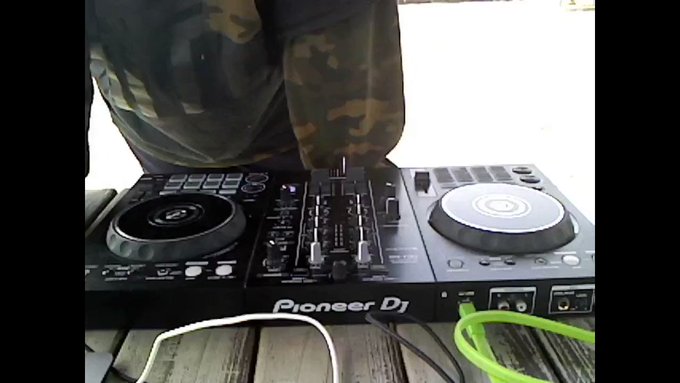 ⚡️昼休みに出先（いつもの自然公園で）DJ MIX！！⚡️【電子硬派音楽部✨ばくおん！！Vol.03】（オーディオインタ