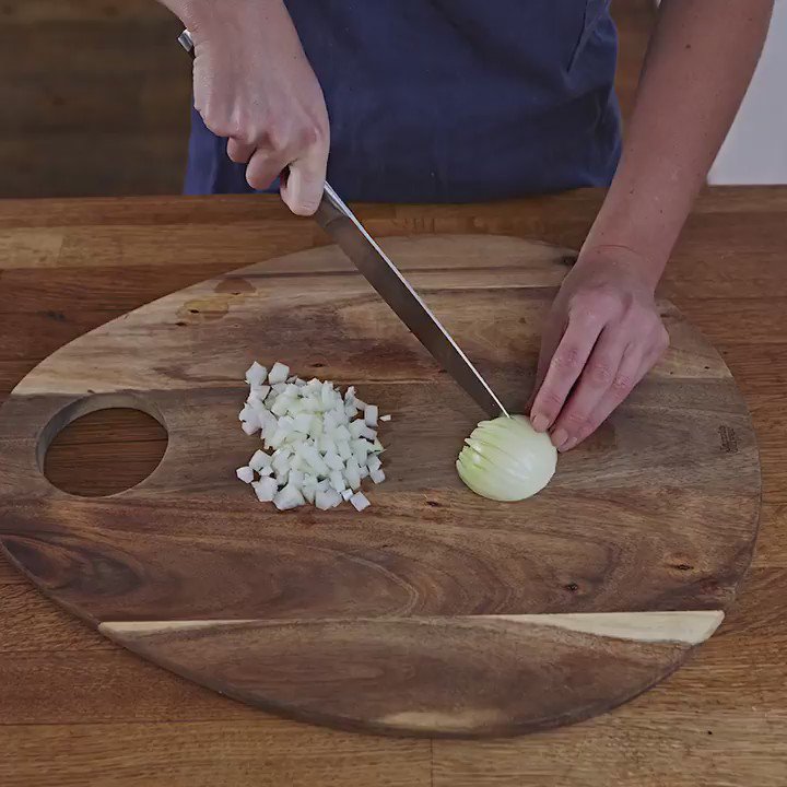 How to make #meatballs https://t.co/LYIoyumZ5d https://t.co/eLIXVW0DeI