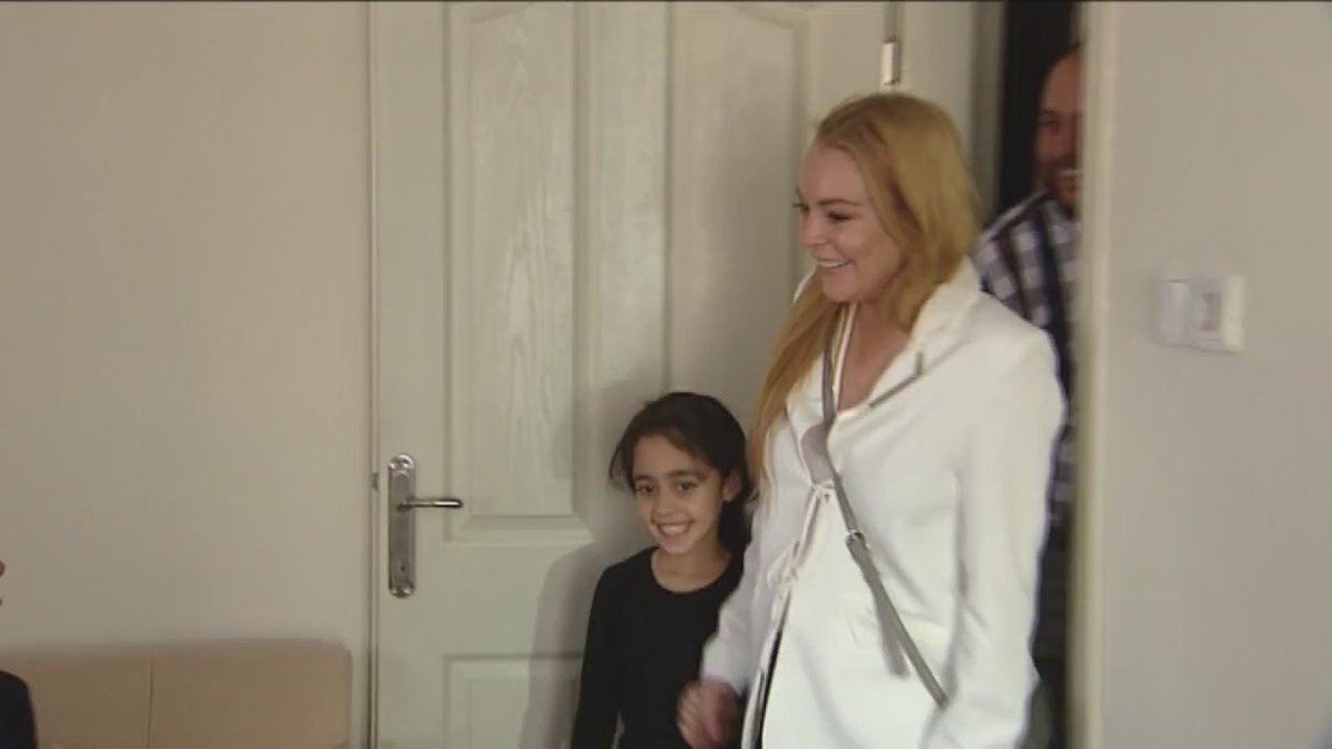 RT @HaberturkTV: Hollywood yıldızı @lindsaylohan, Suriyeli Hüseyin ailesini yeniden ziyaret etti. https://t.co/1bD5vjDVLA