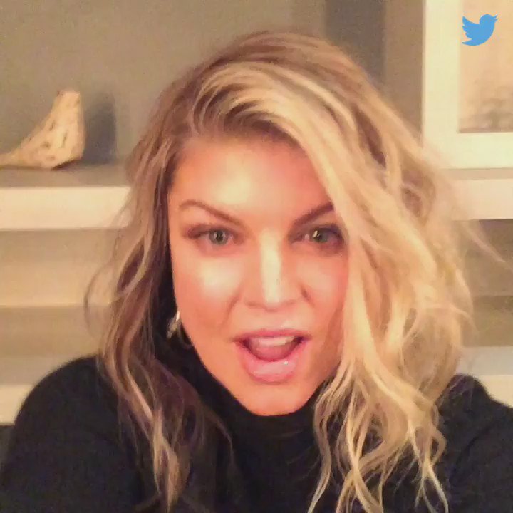 11 minutes late but I'll make it worth the wait! LIVE NOW! #askFergie https://t.co/ApFP44hjR0