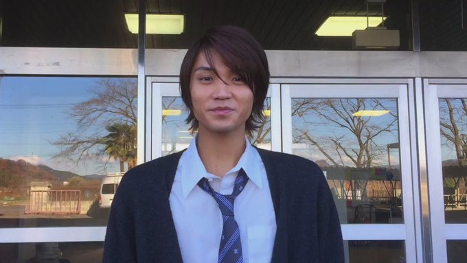 クロ役:磯村勇斗さんからも、フォロワーのみなさんへメッセージが到着!バンドのムードメーカーのクロ。今回、磯村さんは初のド クロ役:磯村勇斗さんからも、フォロワーのみなさんへメッセージが到着!バンドのムードメーカーのクロ。今回、磯村さんは初のド