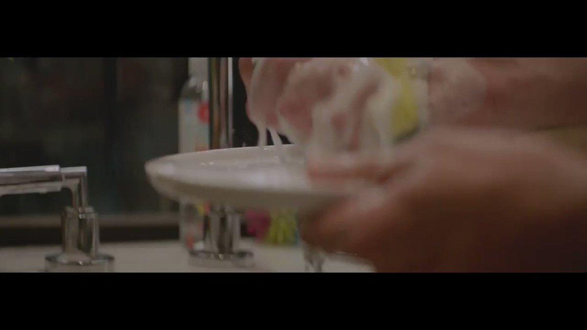 RT @Honest: When doing the dishes pays major dividends. #HonestMoments | Thanks, Dish Soap. https://t.co/cMtK1GjVCy https://t.co/ZENDP4fhLQ