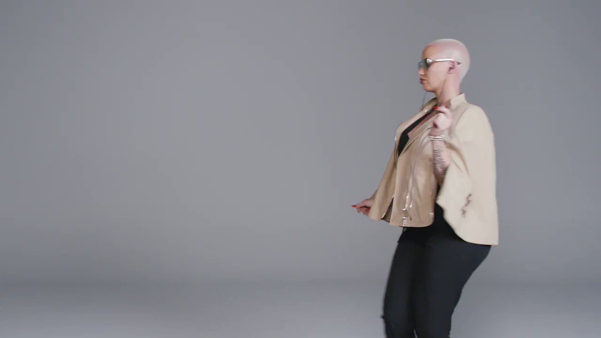 RT @BeatsByDreFR: Affaires urgentes. @DaRealAmberRose prend ses appels avec les #BeatsX #GotNoStrings https://t.co/3fSL34CZgR