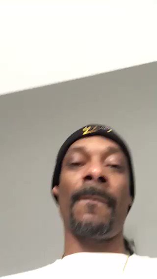 RIP my friend Charlie Murphy ???????? put together a lil tribute to when he was on my show GGN https://t.co/NT0C319XUl https://t.co/6tQVew8nbG