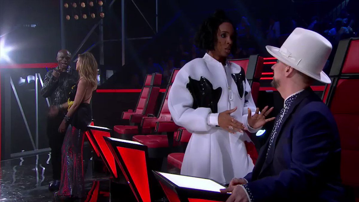 RT @TheVoiceAU: These two. 

@KellyRowland and @BoyGeorge are having their own battle. #TheVoiceAU https://t.co/UnMMpkgrBq