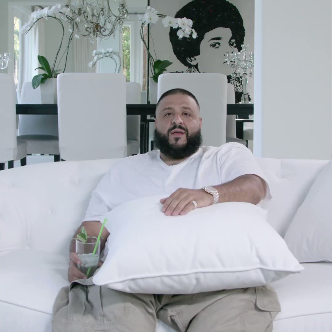 RT @AppleMusic: A major ???? from @djkhaled ????. 
Show us how you #CantStopWontStop here: https://t.co/e58kV4PXlB https://t.co/f4o8N6Y0P9