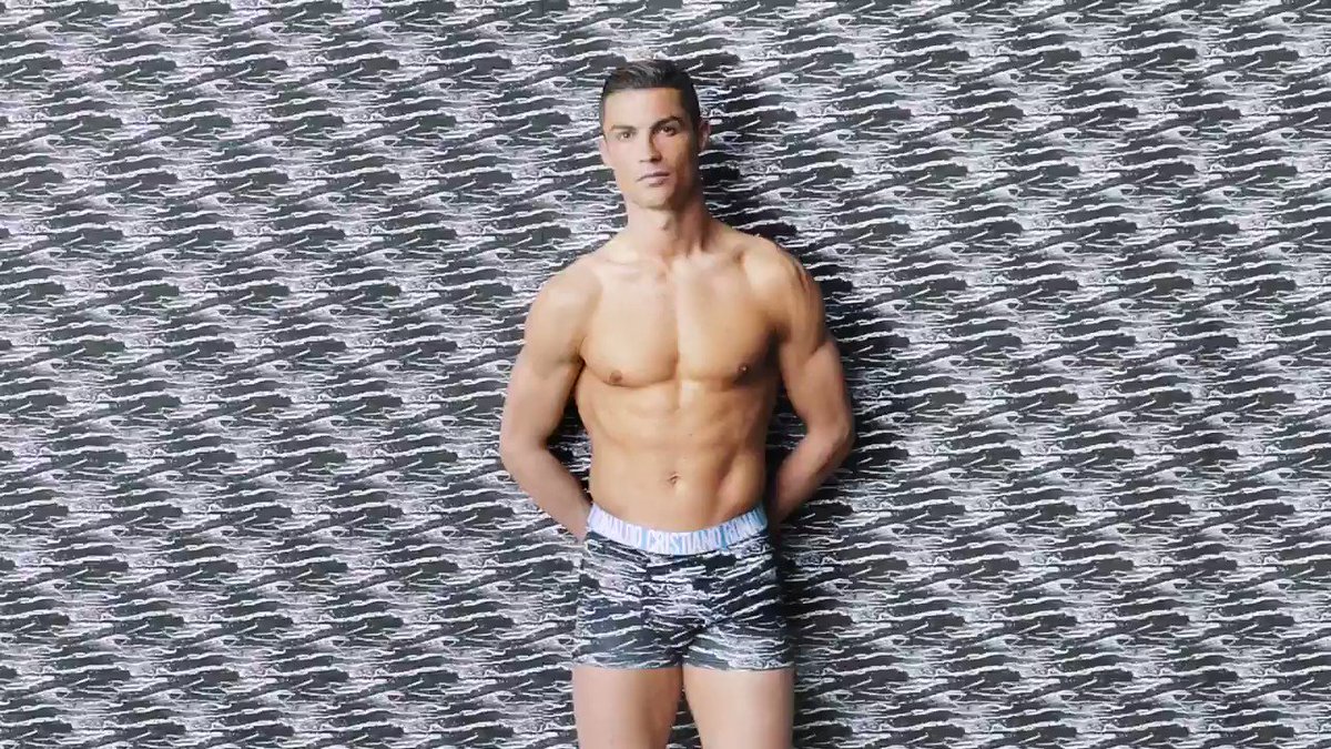 ???? @CR7Underwear https://t.co/vqAdI6pp8H