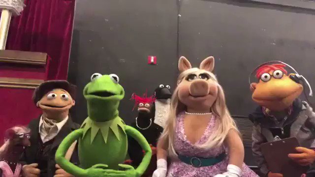 I. Still. Can’t. Believe. This. Happened. ???? @TheMuppets https://t.co/0AAfvzFBxi