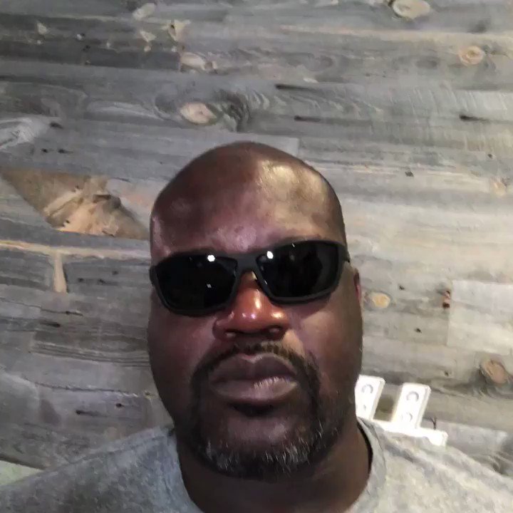 RT @SHAQ: @spiros602 @TwitterMovies .@spiros602 @TheGeneralAuto #AskShaq https://t.co/hhLA51r26w