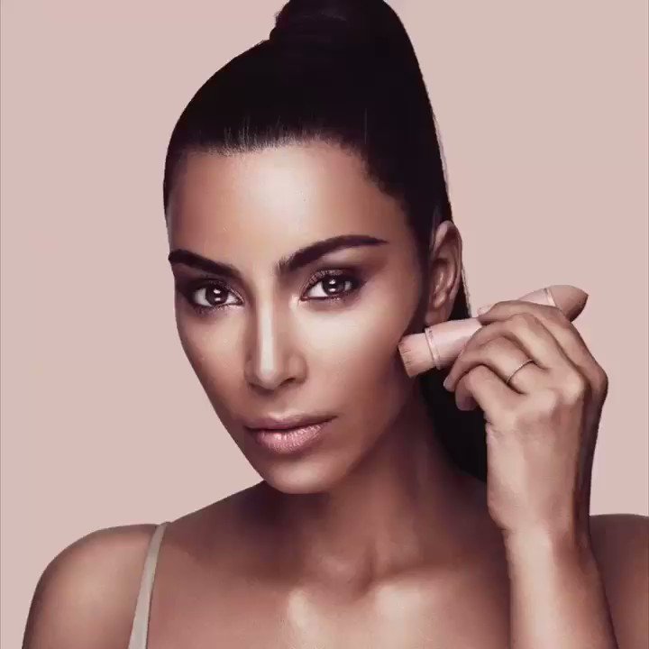Thank you all for an AMAZING first year of @kkwbeauty ???????? https://t.co/lgaPZ3WHzZ