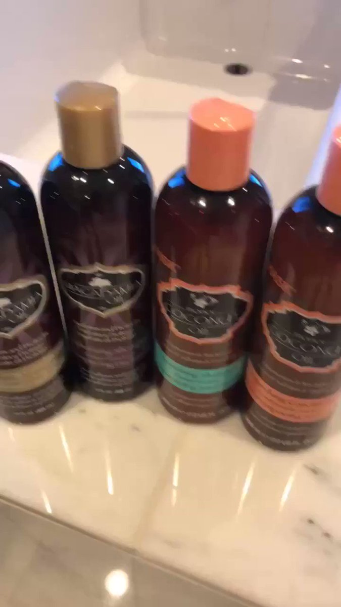 Hair washing time! @HaskHair #hasklove https://t.co/oJyZqjcneK