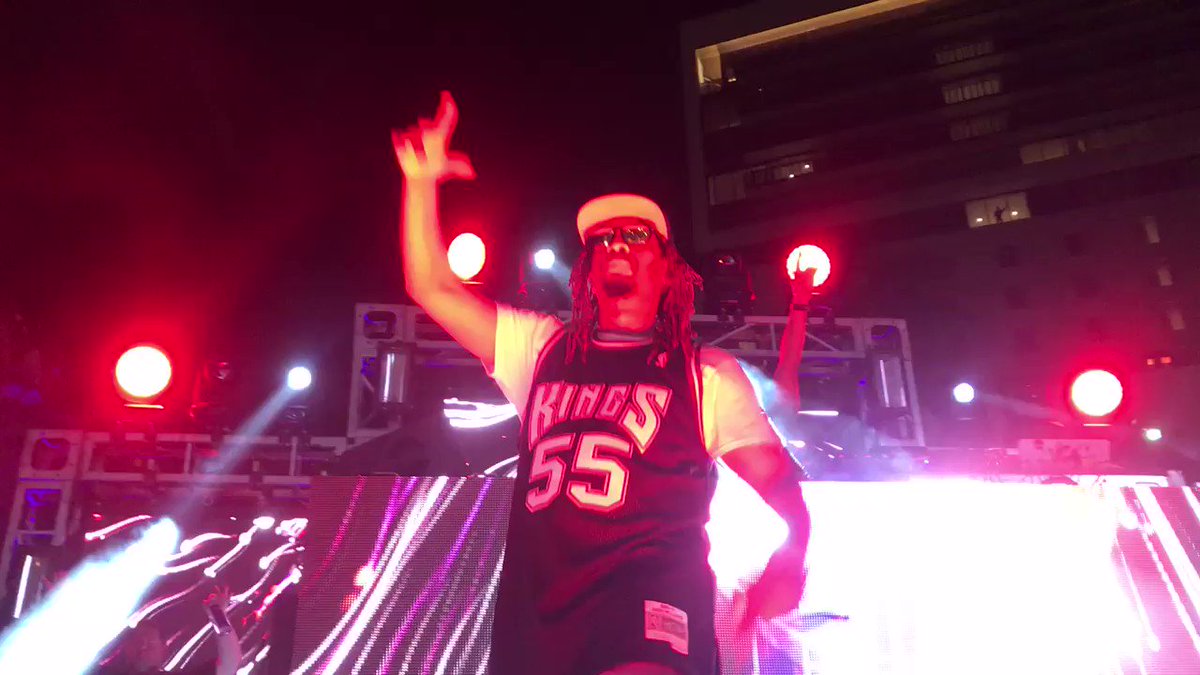 RT @Golden1Center: Sacramento is turning down with @LilJon tonight???? https://t.co/AZNqOGCK3j