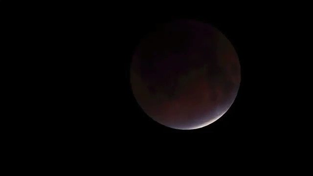 RT @JonWinterfall: 4 hours of events is sped to 1 minute. #LunarEclipse 
#bloodmoon https://t.co/7XkKsW62tQ