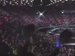 kissからはじまるミステリーと言えばこの衣装よね〜デビュー前でこんな大きなハコで単コンして、しかも生中継で歌特番に出演 kissからはじまるミステリーと言えばこの衣装よね〜デビュー前でこんな大きなハコで単コンして、しかも生中継で歌特番に出演