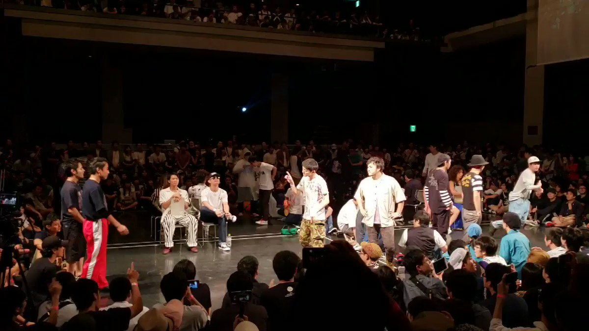 ハジマリトオワリは前回と全く一緒またGANGSTAでしたwwwでも気持ちよく踊れるから好きよこの曲#あきばっか〜の ハジマリトオワリは前回と全く一緒またGANGSTAでしたwwwでも気持ちよく踊れるから好きよこの曲#あきばっか〜の