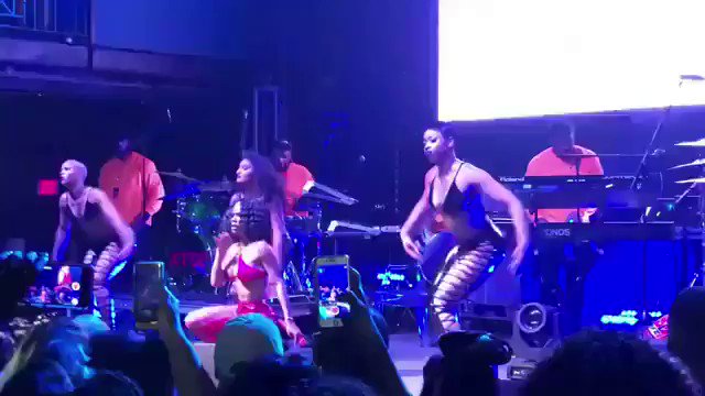 RT @JROD813: Dawg only Teyana Taylor can lose her wig and make it look gangsta in the process ???? https://t.co/VzJCukap1y