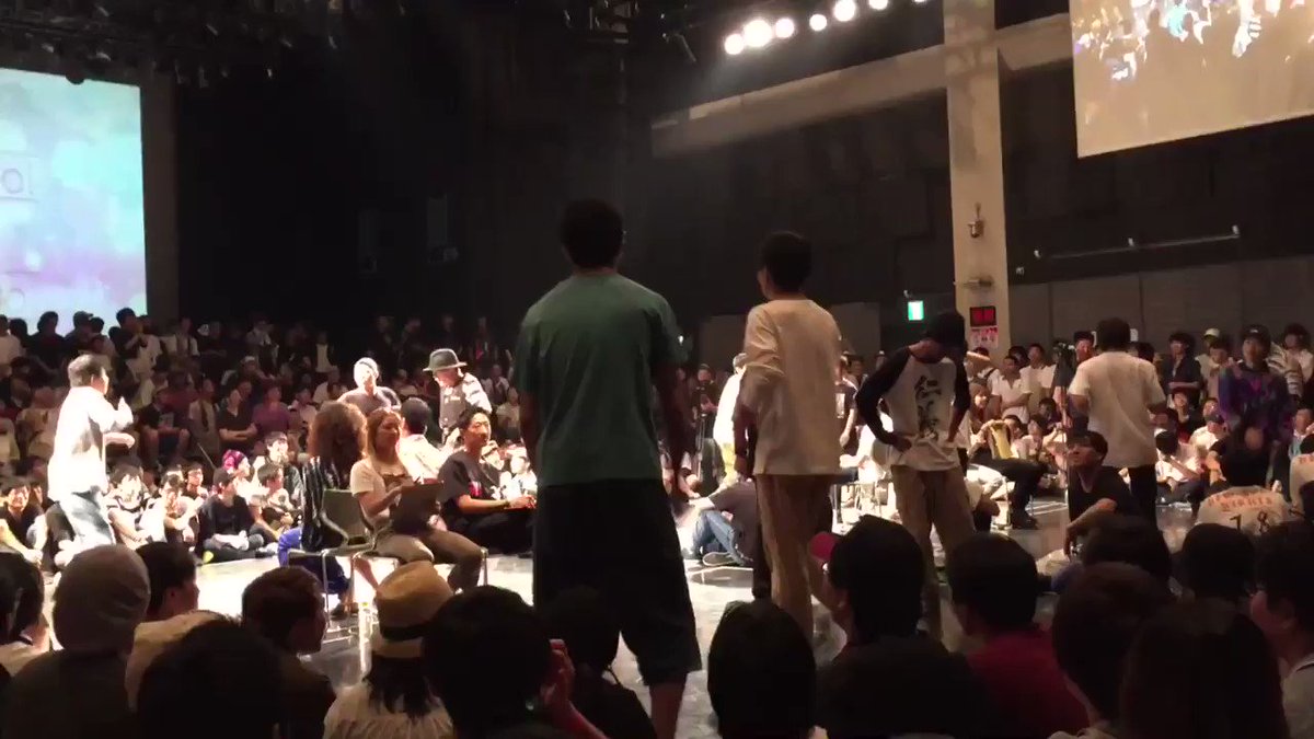 うまるちゃん難しすぎてどう踊ればいいのか全くわかんなくなって頭真っ白になりながら踊ってました!!!まじで怖かった!!!! うまるちゃん難しすぎてどう踊ればいいのか全くわかんなくなって頭真っ白になりながら踊ってました!!!まじで怖かった!!!!