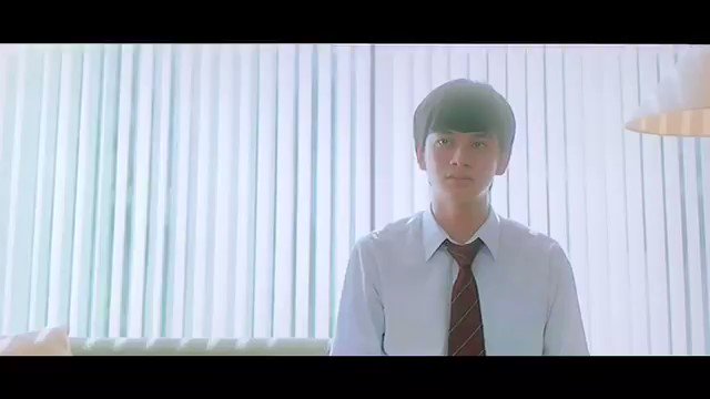 ここまでは皆さん涙目で(頑張って堪えて)「僕」が泣き出すと皆さんの目からも頬を伝って涙がポロリと…。(大泣き)北村匠海の ここまでは皆さん涙目で(頑張って堪えて)「僕」が泣き出すと皆さんの目からも頬を伝って涙がポロリと…。(大泣き)北村匠海の