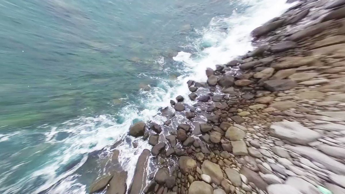 う~み~に行ってきましたよ!!前回の教訓を踏まえて海岸線を撮影してきました(^^)機体がかなり安定しているので、落ちる危 う~み~に行ってきましたよ!!前回の教訓を踏まえて海岸線を撮影してきました(^^)機体がかなり安定しているので、落ちる危