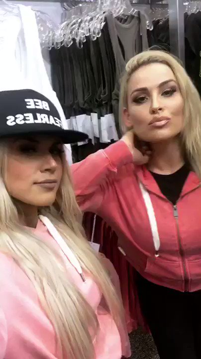. @NatbyNature & I love @BellaTwins and Birdie Bee clothing !!!!!! @TotalDivas @WWE https://t.co/aRyb5BvKwX