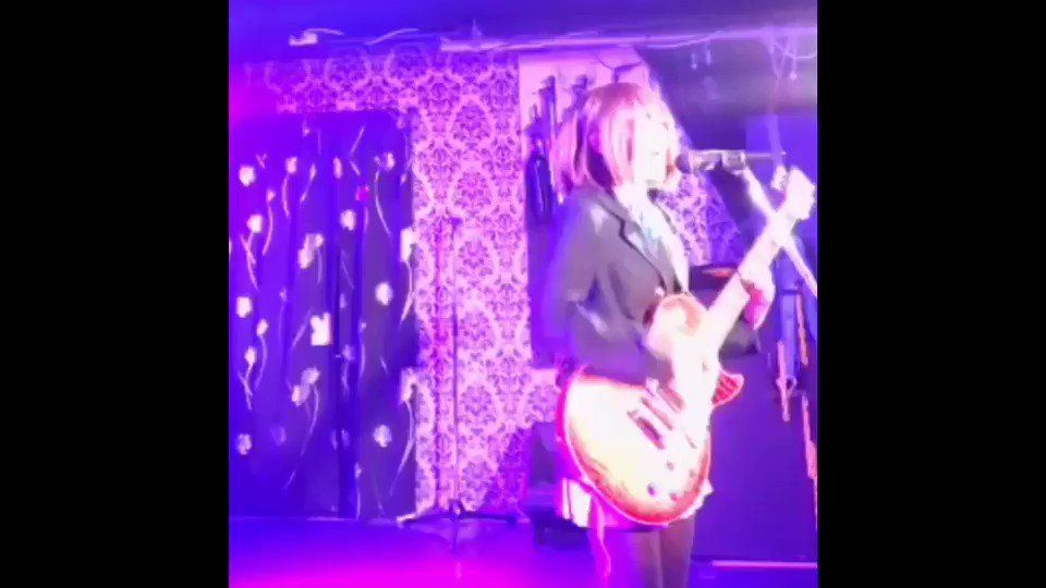 ライブお疲れ様です🎉🎉👍良かった!仕事中こっそり見てましたwww本人は唯の声マネってずっと言ってるけど声だけじゃなくビジ ライブお疲れ様です🎉🎉👍良かった!仕事中こっそり見てましたwww本人は唯の声マネってずっと言ってるけど声だけじゃなくビジ