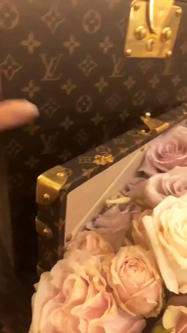 I❤️ @LouisVuitton ????️ https://t.co/b727ighsWY