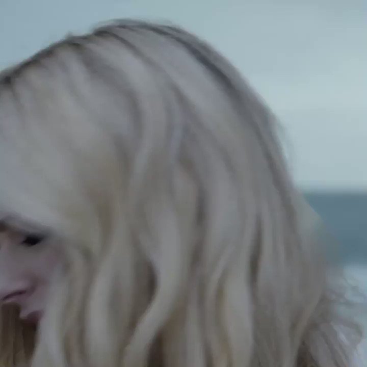 Stream #HeadAboveWater on @AppleMusic this weekend ????
https://t.co/iC5C1REdpD https://t.co/f11EhVoq3F