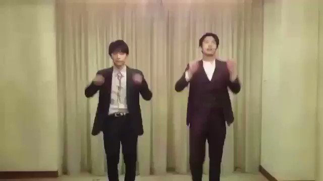 「斉木楠雄のΨ難」といえばこのダンスですね事務所の先輩後輩の賀来賢人さんと吉沢亮さんかわいいから是非見て!!!!ちなみに 「斉木楠雄のΨ難」といえばこのダンスですね事務所の先輩後輩の賀来賢人さんと吉沢亮さんかわいいから是非見て!!!!ちなみに