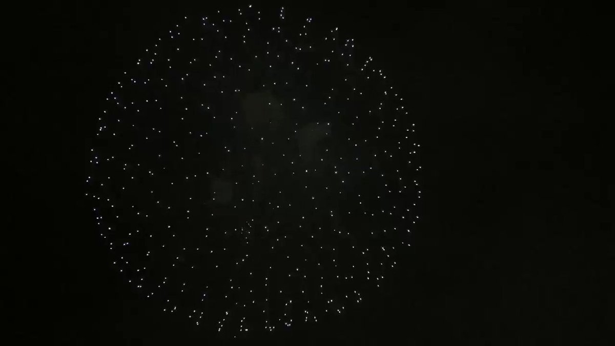 聲の形の花火よかった。形も綺麗だし流れ落ちる感じも映画と同じ! #大垣花火大会 #聲の形 聲の形の花火よかった。形も綺麗だし流れ落ちる感じも映画と同じ! #大垣花火大会 #聲の形