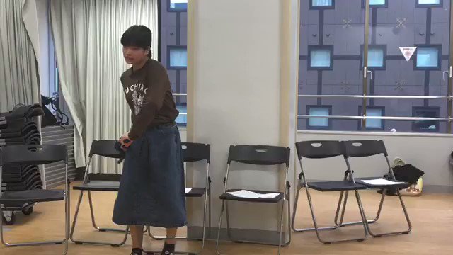 本日の女性バラエティタレント実習は、ゲームコーナー「みんなでぴったりポージング!」お題に合わせて、6人全員が同じポーズを 本日の女性バラエティタレント実習は、ゲームコーナー「みんなでぴったりポージング!」お題に合わせて、6人全員が同じポーズを