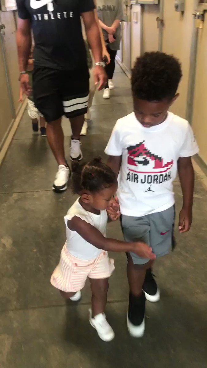 They love each other so much. A Day At The Zoo. My Babies 
❤️???????????????? https://t.co/h53Fqs13pX