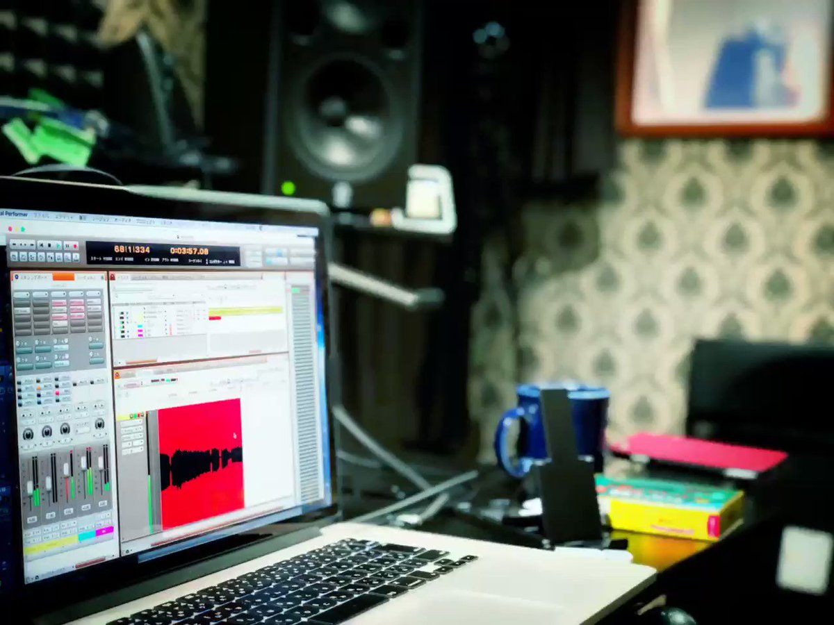 シンガーソングライター藤野櫻子さんの歌レコーディング進行中実は今回のアルバム、全曲尾飛の作曲した歌を歌ってくれています1 シンガーソングライター藤野櫻子さんの歌レコーディング進行中実は今回のアルバム、全曲尾飛の作曲した歌を歌ってくれています1