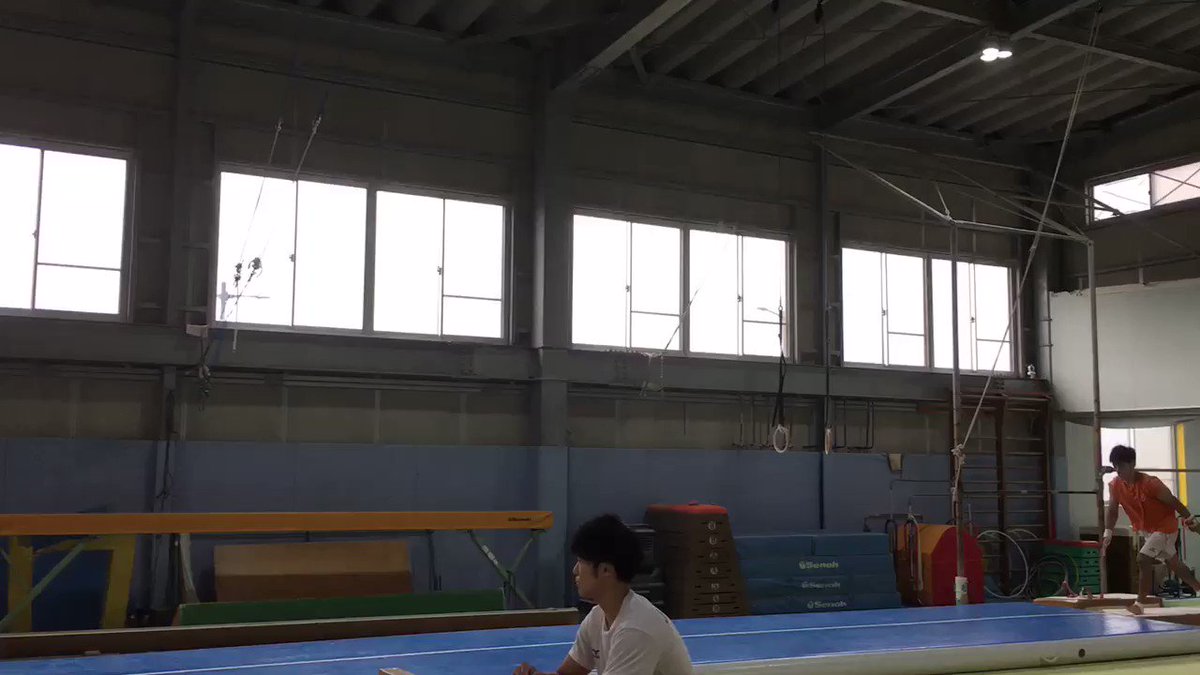 貴士選手💫エアトラックで新しい技に挑戦中💪この技、クレヨンしんちゃんが白井選手に伝授してもらっていた「お尻ぶりぶり後方2 貴士選手💫エアトラックで新しい技に挑戦中💪この技、クレヨンしんちゃんが白井選手に伝授してもらっていた「お尻ぶりぶり後方2