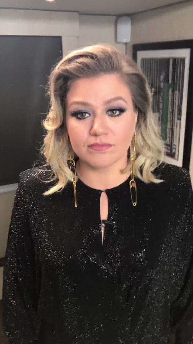 RT @kelly_clarkson: #VoteMidterms #GetUpAndVote https://t.co/baN2aGhNM5