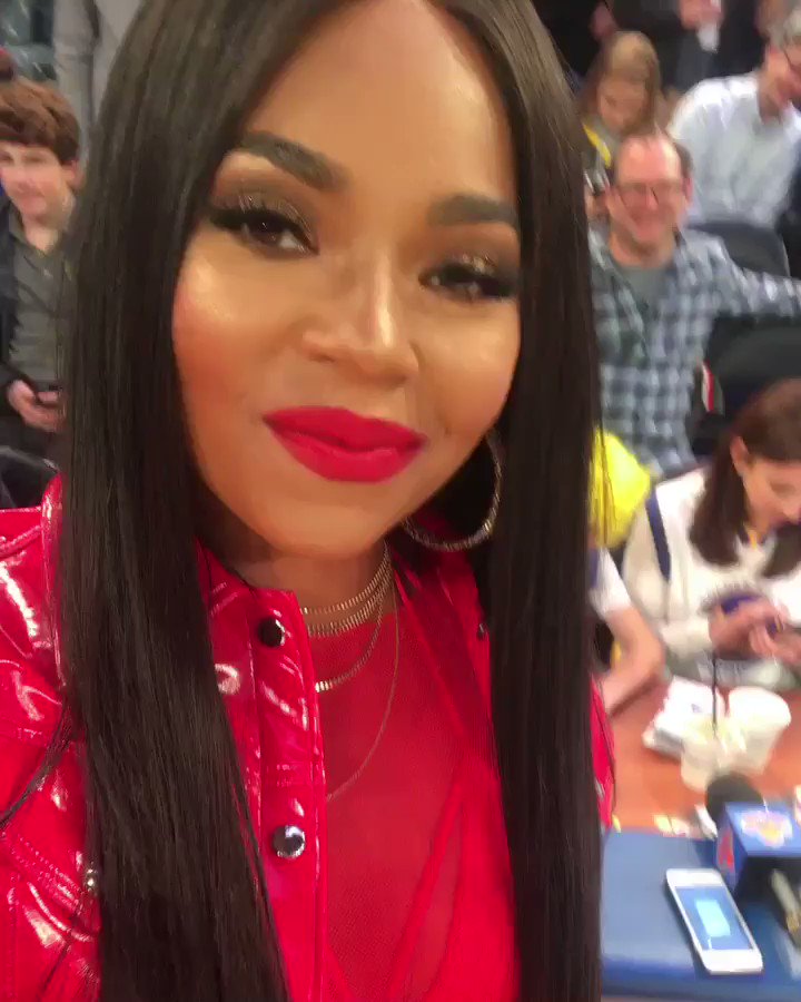 RT @nyknicks: .@ashanti in the ???? ???? https://t.co/rR4IWAybHQ