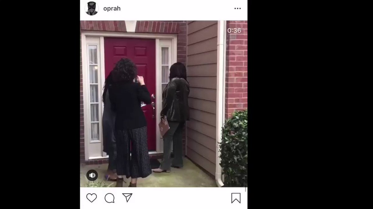 RT @brynnaquillin: Oprah is out knocking doors for @staceyabrams omg https://t.co/NLe7d2Vv7R