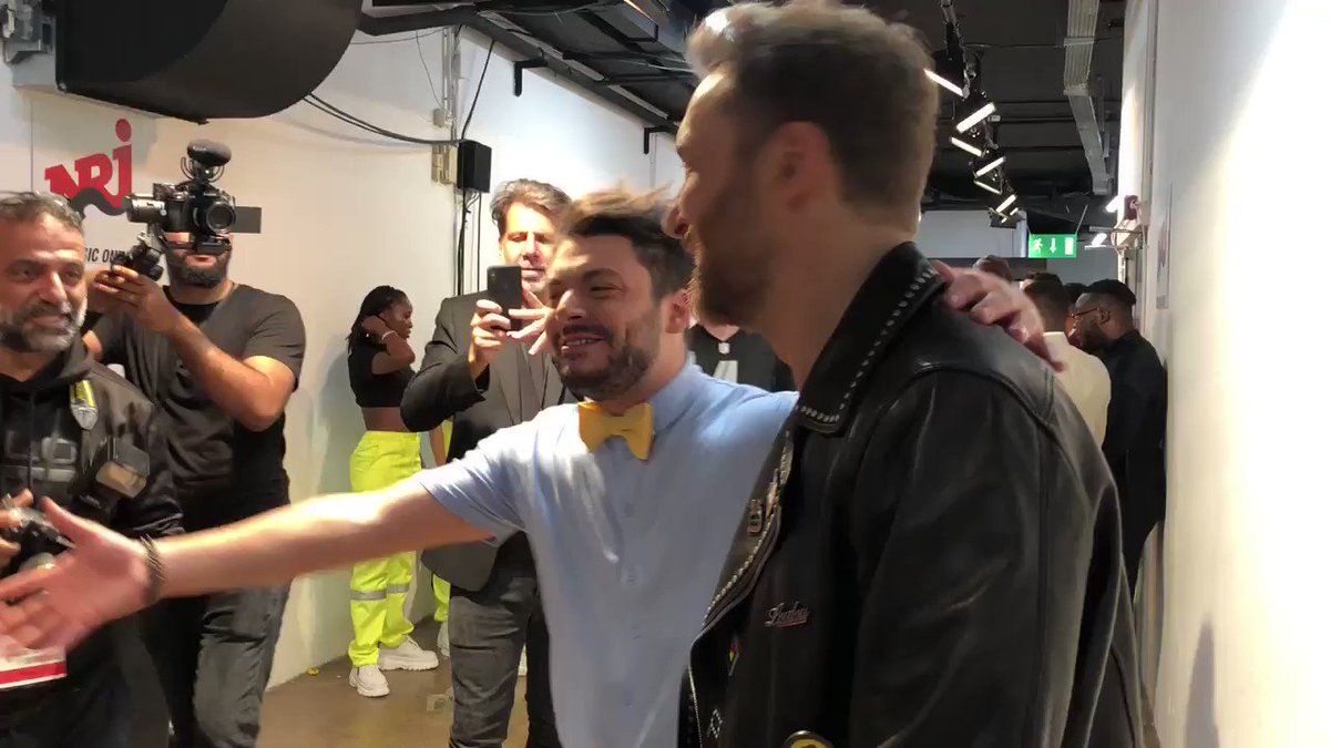 RT @NRJhitmusiconly: C’est l’amour fou entre @kevadamsss et @davidguetta ❤️???? #NMA #NMA2018 https://t.co/nKPymBeoX4