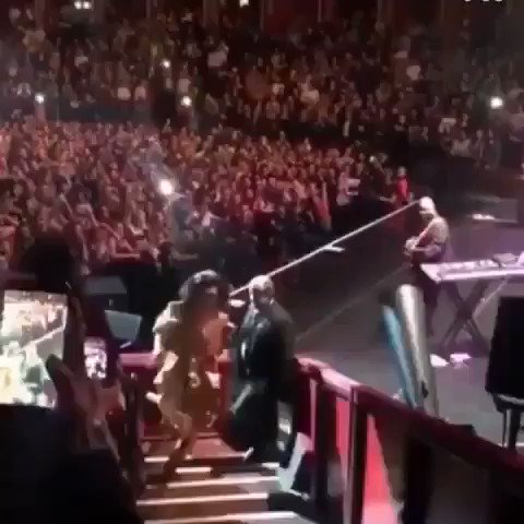 RT @CarlosDwayne2: When you spot somebody you told “On site” at your performance....@JessieJ https://t.co/WjZ4Ow6Oxu