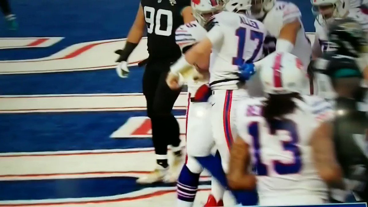 RT @zachpenksa: Josh Allen or Conor Mcgregor https://t.co/WiwaFuDGh9