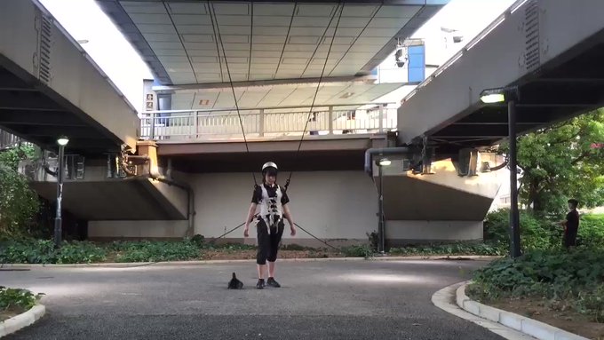 実験動画蔵出し、#東京喰種 時のリゼのジャンプ!橋桁に頭をぶつけない様スピード調整中。こんな事が実際出来る#ワイヤーアク 実験動画蔵出し、#東京喰種 時のリゼのジャンプ!橋桁に頭をぶつけない様スピード調整中。こんな事が実際出来る#ワイヤーアク