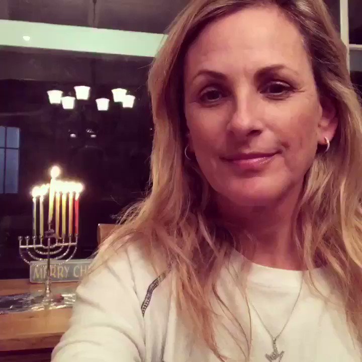 Happy Hanukkah to everybody! #HappyHanukkah https://t.co/uCWcc84i0E