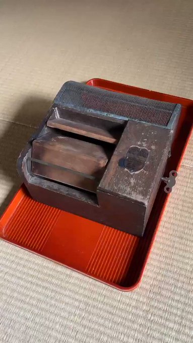 大正時代のハエ取り器「ハイトリック」見事にゼンマイで動いてる! Flytrap machine made over 10 大正時代のハエ取り器「ハイトリック」見事にゼンマイで動いてる! Flytrap machine made over 10