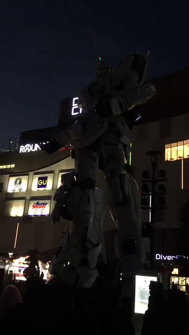 ユニコーンガンダム デストロイモード変形演出と、技術に感動し、興奮しました😭#ダイバーシティ#ユニコーンガンダム #ガン ユニコーンガンダム デストロイモード変形演出と、技術に感動し、興奮しました😭#ダイバーシティ#ユニコーンガンダム #ガン