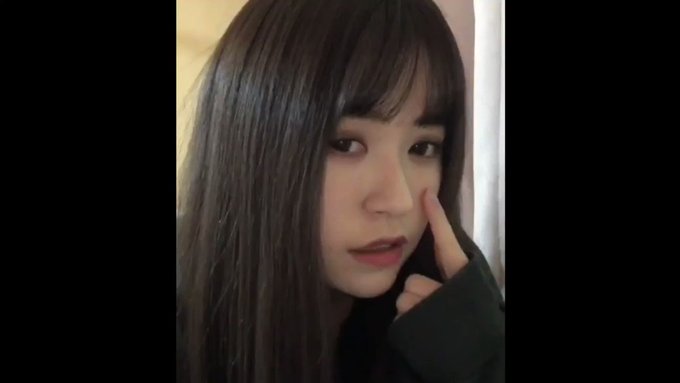 ポケモンGOをしてる人をGO 冨吉#HKT48 #冨吉明日香 ポケモンGOをしてる人をGO 冨吉#HKT48 #冨吉明日香